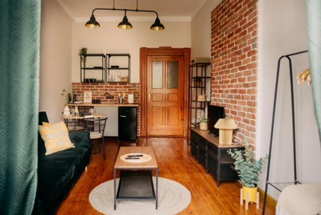 Rynek Staromiejski 24/2 Apartment *